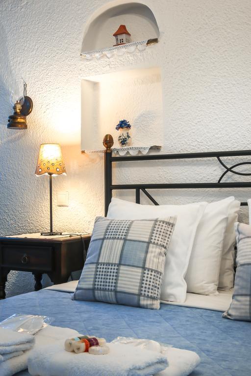 Saint Louis Aparthotel Ándros Екстериор снимка